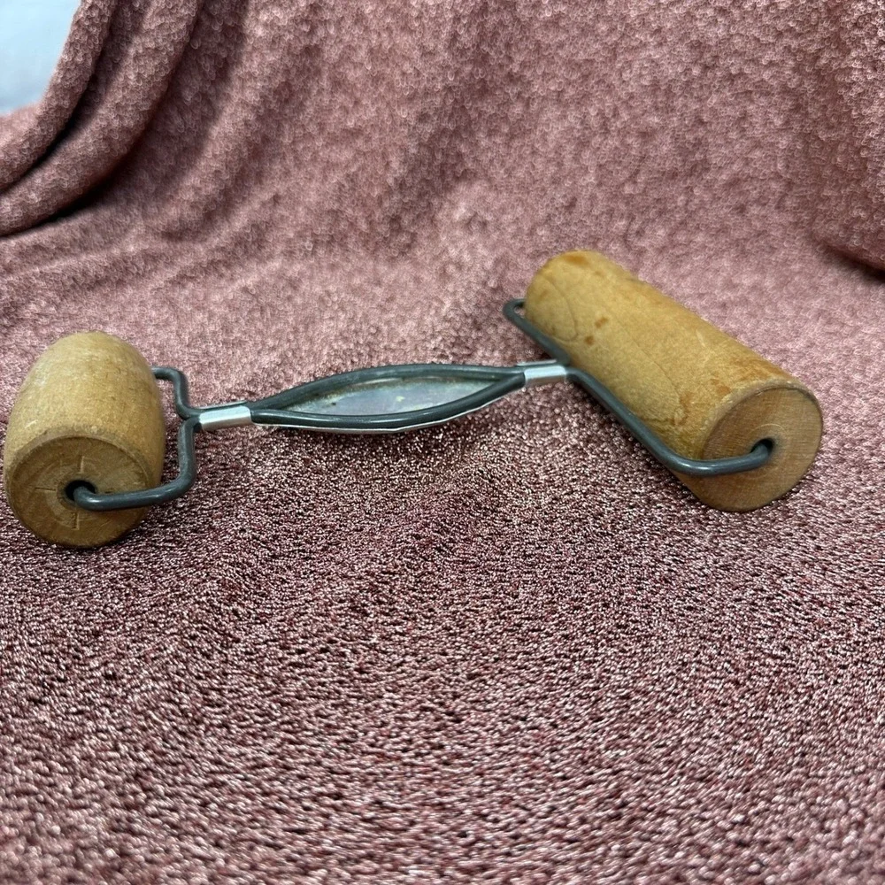 Vintage FKCO Pastry and Pizza Roller Wood Handles Kitchen Utensil‎ USA Made